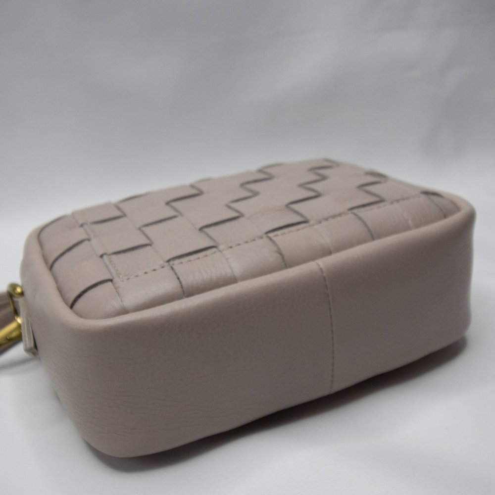 Madewell The Transport Camera Bag: Woven Edition - Picture 11 of 15